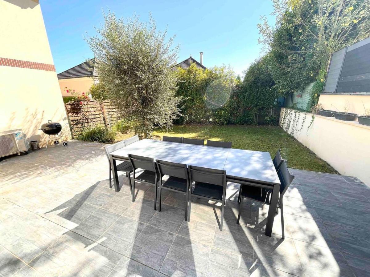 Family Disney House Magny-le-Hongre Esterno foto